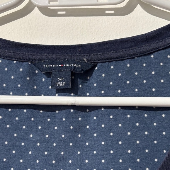 🎉4/30$🎉 Tommy Hilfiger Navy and White Striped Tank Top - Picture 2 of 5